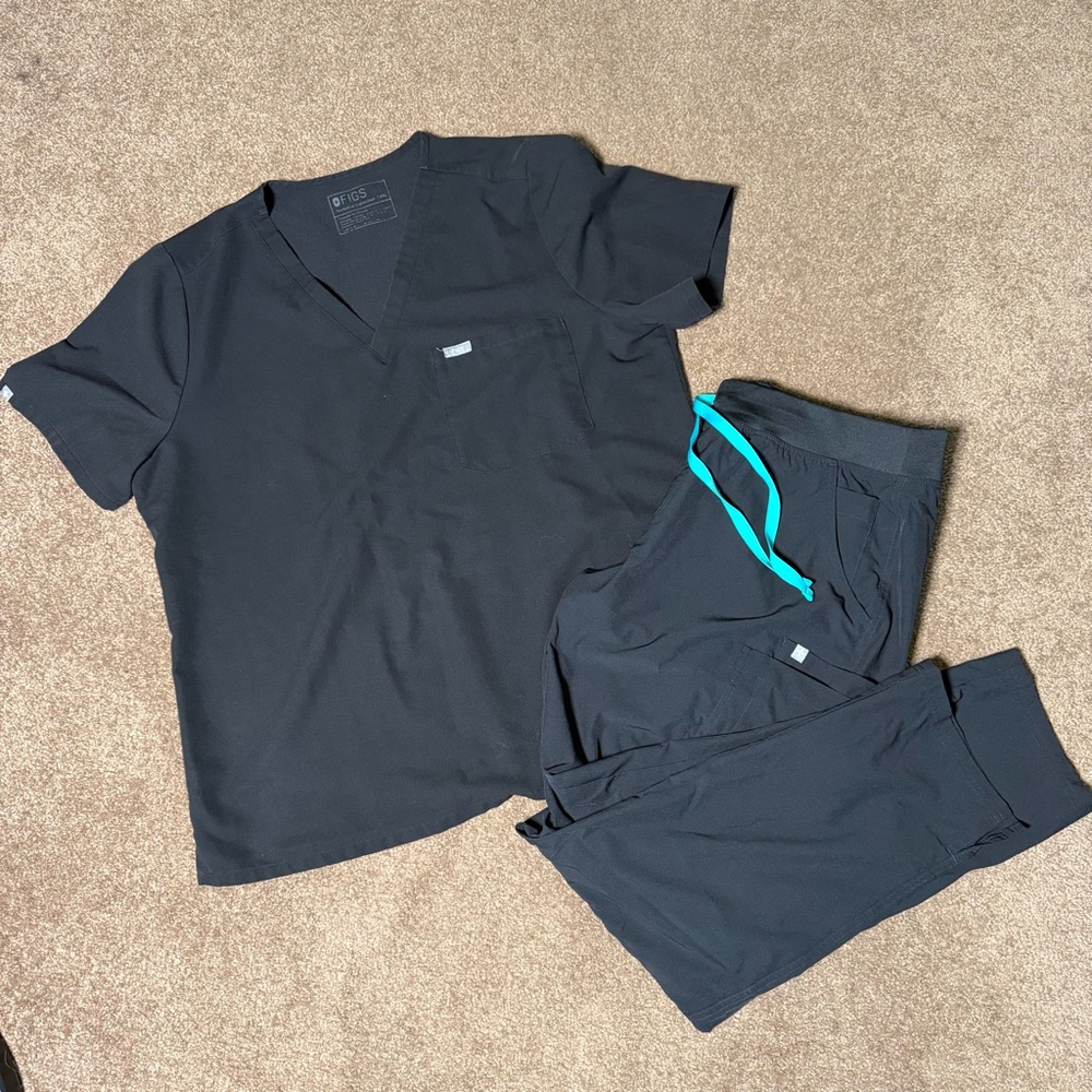 FIGS Women’s Black Scrub Set Top XXL & Yola High-Waisted Pants XL